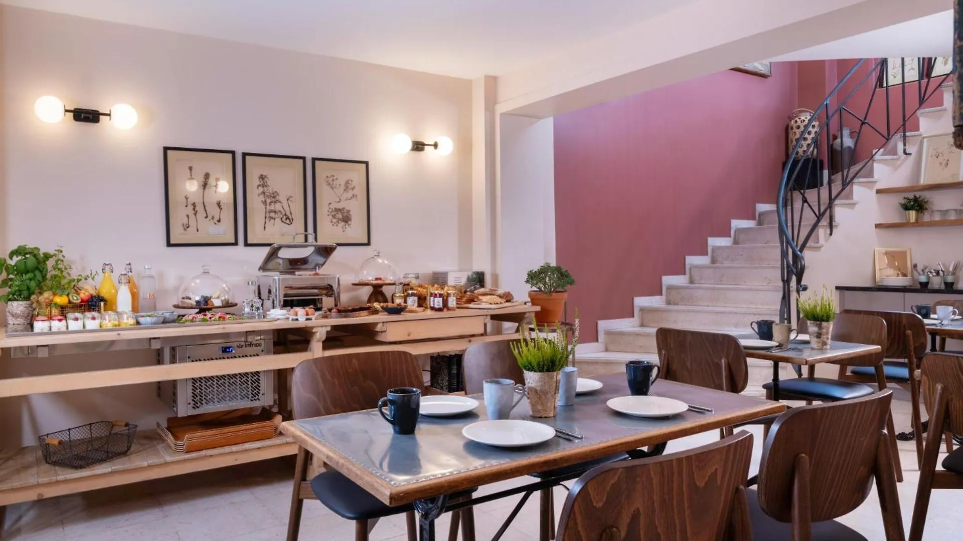 Maxim Quartier Latin Hotel 3*